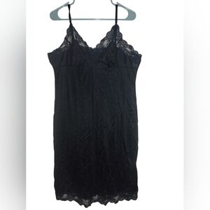 Vintage Dixie Bella Elegant Black Lace Chemise